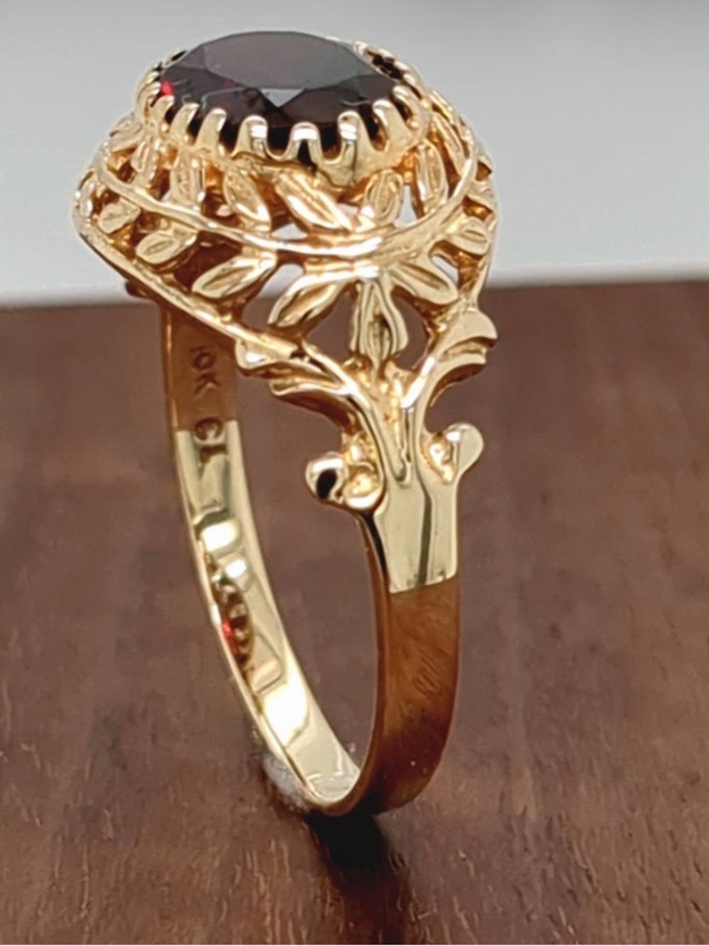 Antique Gold Ring with Deep Red Oval Genuine Garnet - Picture 8 of 9